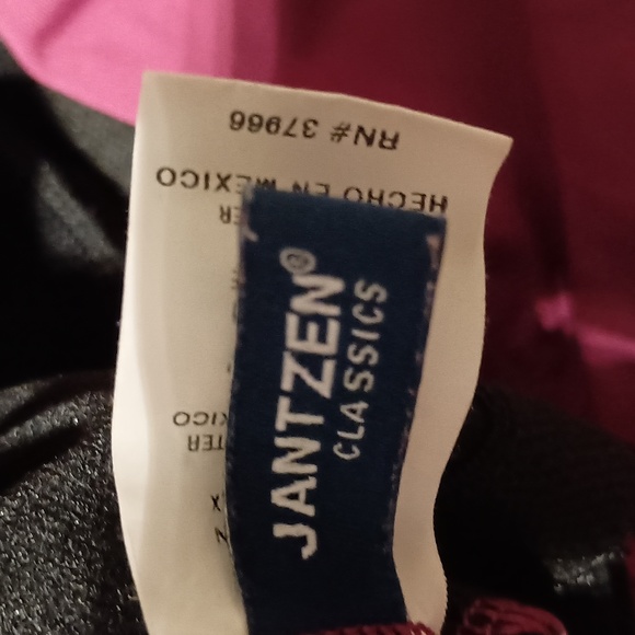 Jantzen Swimsuit - Picture 7 of 8